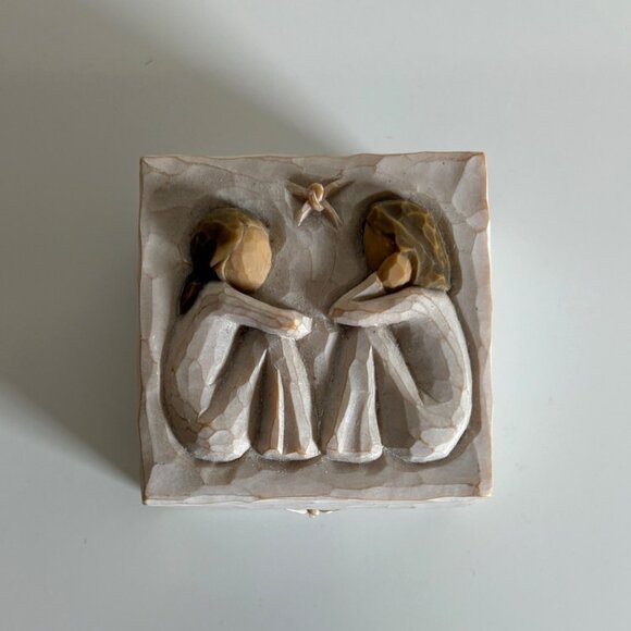 Willow Tree Friendship Keepsake Box Susan Lordi 2003 - Picture 2 of 6